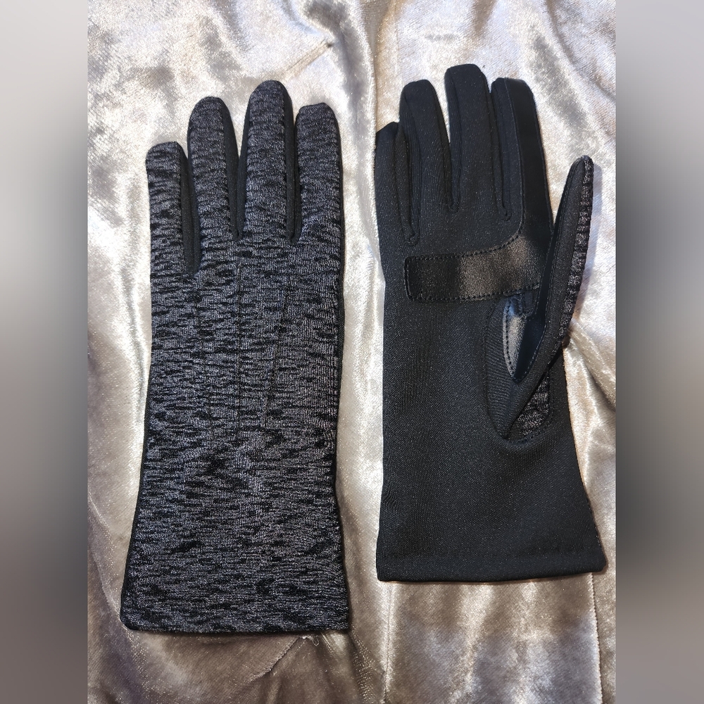 NEW L/XL Isotoner Charcoal/Black Gloves, Tech Enabled SmarTouch,Pleaded,Stretchy